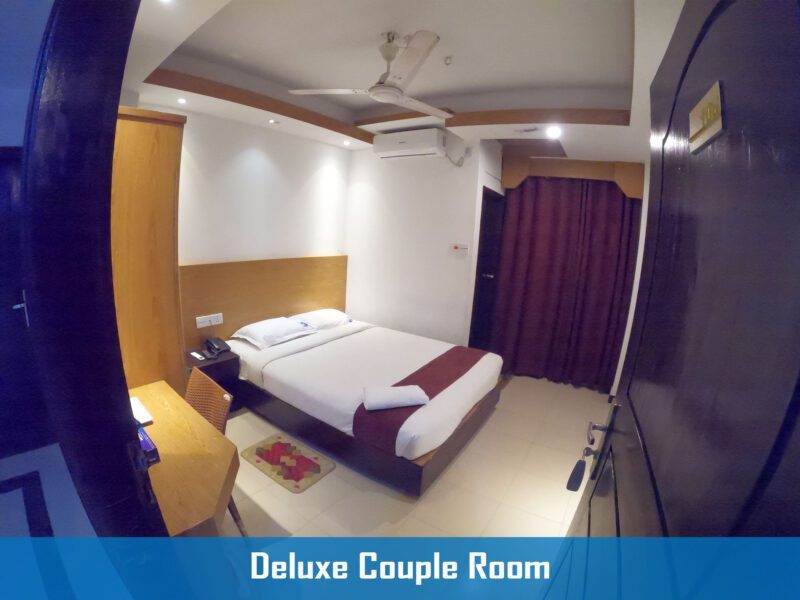 Deluxe Couple Room